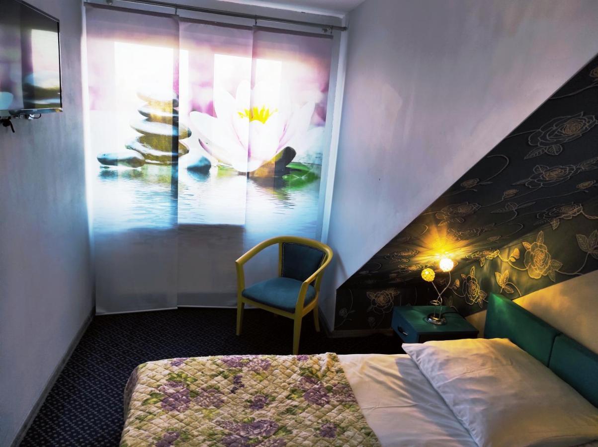 Pod Roza B&B อุสตกา ภายนอก รูปภาพ