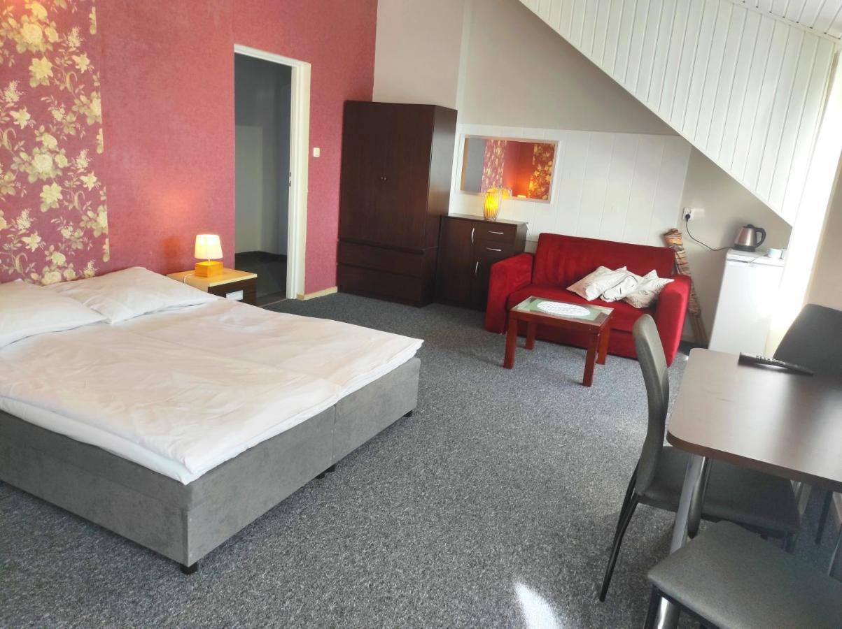 Pod Roza B&B อุสตกา ภายนอก รูปภาพ